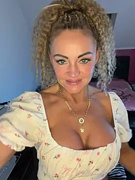 GymMoniMilf online show from 28, 6, 2026