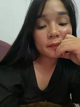 Snapshot of Luna-mi chatting on 27, 5, 2026 Luna-mi online show from 27, 5, 2026