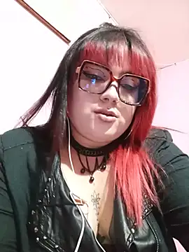 curvy latina online show from 23, 6, 2026