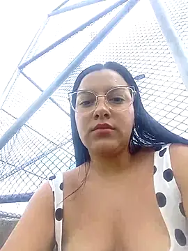 Sexy nayra outdoors  online show from 1, 6, 2026
