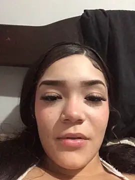 Snapshot of lauraxq chatting on 4, 6, 2026 lauraxq online show from 4, 6, 2026