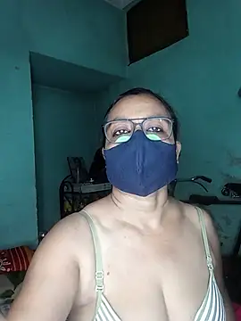 Snapshot of MoonLusty chatting on 25, 6, 2026 MoonLusty online show from 25, 6, 2026