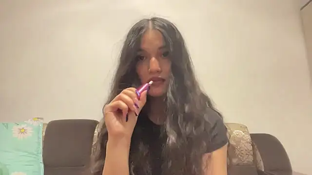 Snapshot of LisetteParajon chatting on 2, 6, 2026 LisetteParajon online show from 2, 6, 2026