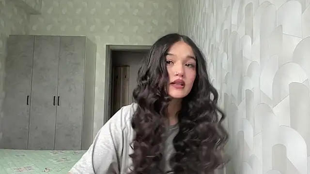 Snapshot of LisetteParajon chatting on 11, 6, 2026 LisetteParajon online show from 11, 6, 2026