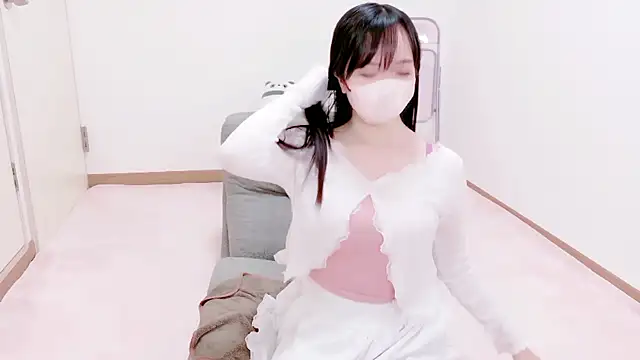 Hikari  o00 online show from 14, 7, 2026