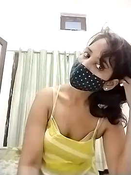 cutieNancy89 online show from 10, 7, 2026