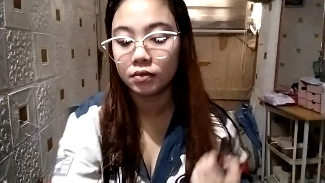 Snapshot of MatildaJanik chatting on 2, 6, 2026 MatildaJanik online show from 2, 6, 2026