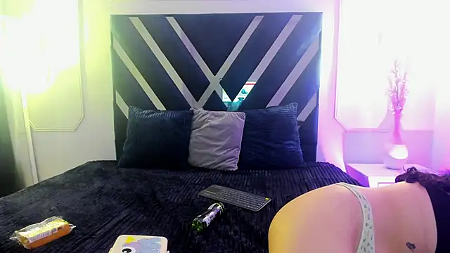 Miiarouse   online show from 11, 6, 2026
