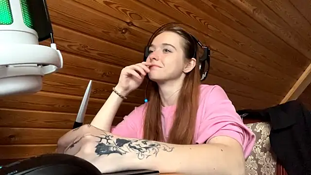 Snapshot of MariaLake chatting on 6, 6, 2026 MariaLake online show from 6, 6, 2026