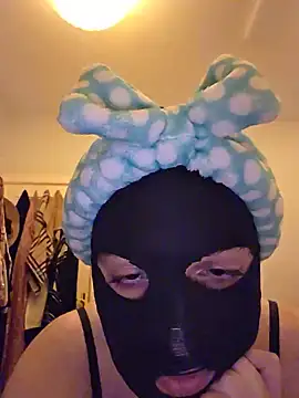 lisakuba online show from 2, 6, 2026