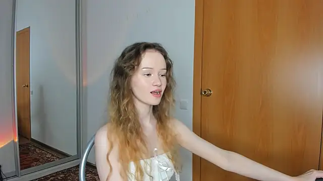 Snapshot of babymolly2 chatting on 14, 7, 2026 babymolly2 online show from 14, 7, 2026
