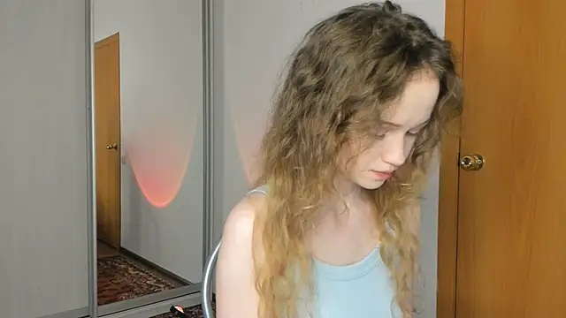 Snapshot of babymolly2 chatting on 25, 7, 2026 babymolly2 online show from 25, 7, 2026