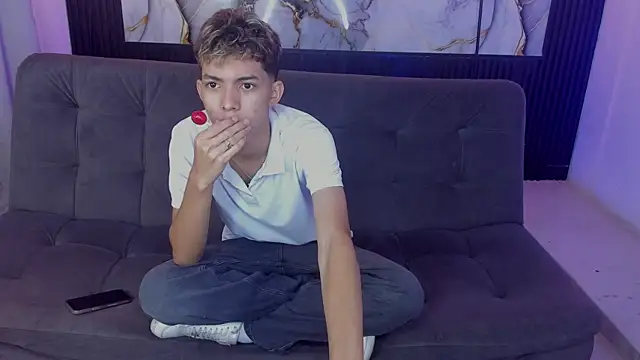 Snapshot of nico_naughtyboy chatting on 31, 5, 2026 nico naughtyboy online show from 31, 5, 2026
