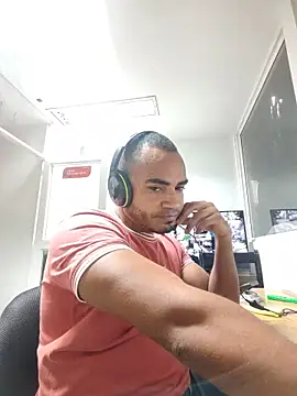 Snapshot of VelvetLatino chatting on 3, 6, 2026 VelvetLatino online show from 3, 6, 2026