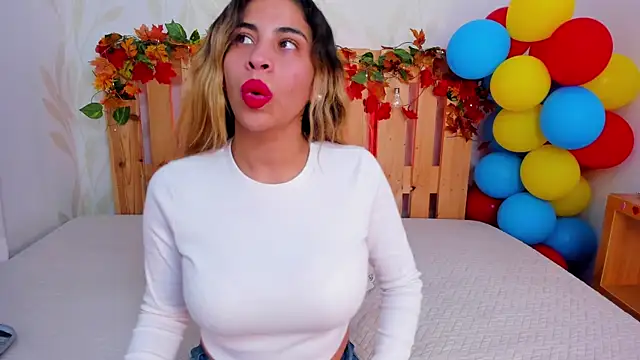 Snapshot of dayana_precious chatting on 16, 7, 2026 dayana precious online show from 16, 7, 2026