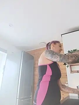 GermanMilfJasmin online show from 1, 6, 2026