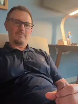 Snapshot of Hardpaul85 chatting on 24, 6, 2026 Hardpaul85 online show from 24, 6, 2026