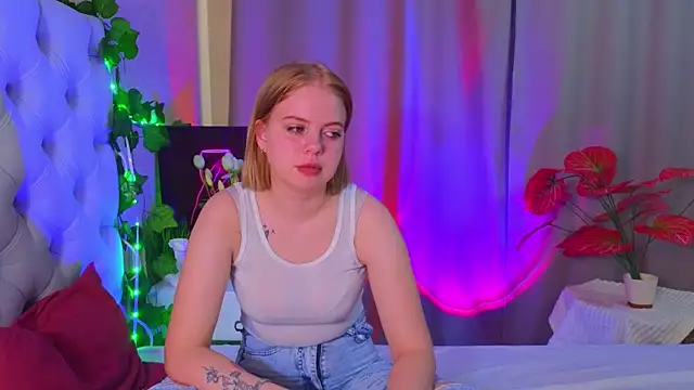 RebeccaCruz online show from 10, 6, 2026