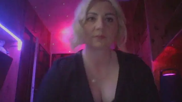 Snapshot of LunaaKiss chatting on 6, 6, 2026 LunaaKiss online show from 6, 6, 2026