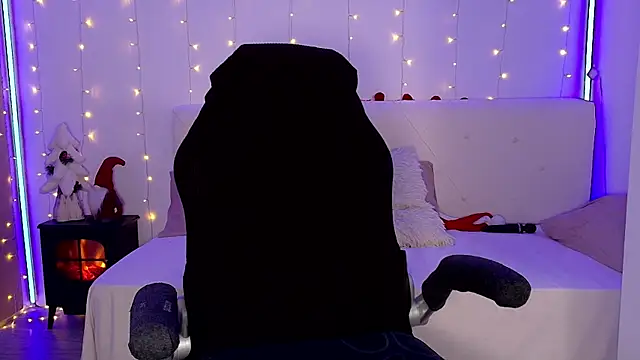 LindaWhite  online show from 16, 12, 2025