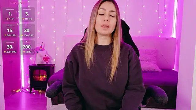 Snapshot of LindaWhite_ chatting on 15, 2, 2026 LindaWhite online show from 15, 2, 2026