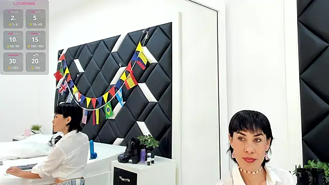CarlaLinares online show from 18, 6, 2026