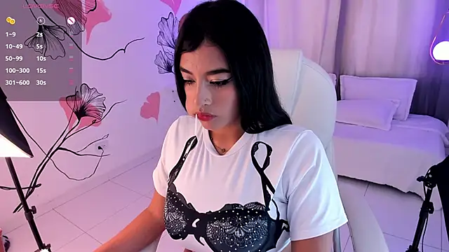 brunette noova online show from 6, 6, 2026