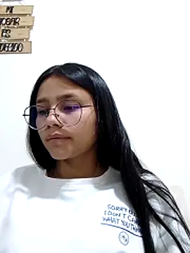 Snapshot of Sofielovee-01 chatting on 10, 6, 2026 Sofielovee-01 online show from 10, 6, 2026
