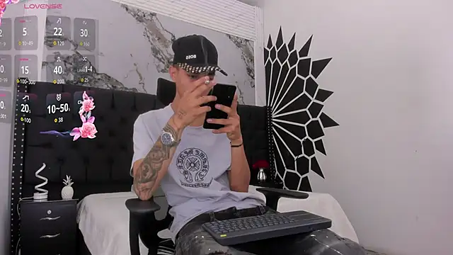 Snapshot of LucasJhonson_ chatting on 15, 6, 2026 LucasJhonson online show from 15, 6, 2026