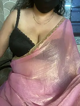 Snapshot of sexyveena chatting on 5, 6, 2026 sexyveena online show from 5, 6, 2026