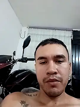 Snapshot of ANDRES_HOT-1996 chatting on 29, 4, 2026 ANDRES HOT-1996 online show from 29, 4, 2026