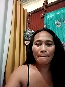 Snapshot of Queenslay chatting on 22, 7, 2026 Queenslay online show from 22, 7, 2026