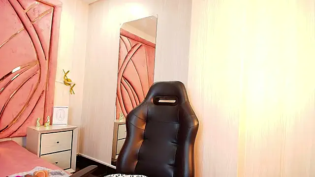pamelaQenn2 online show from 1, 7, 2026