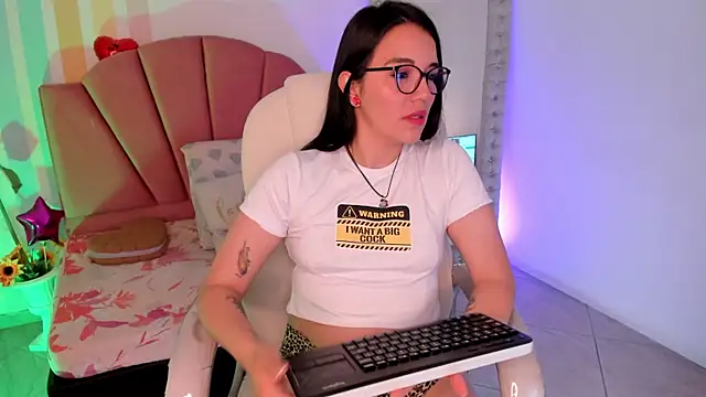 Emma lakshmi online show from 8, 6, 2026