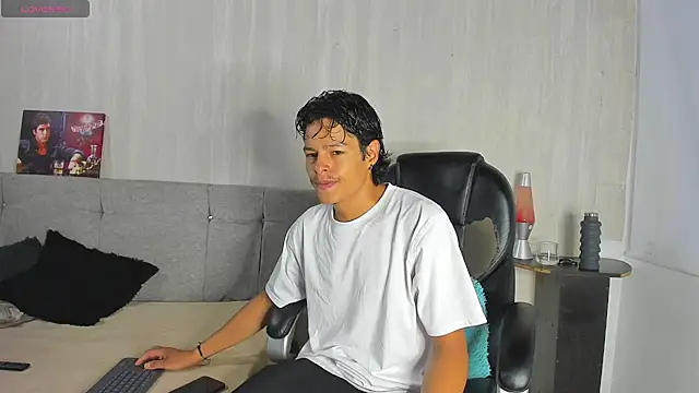 Snapshot of tommyhot7 chatting on 25, 6, 2026 tommyhot7 online show from 25, 6, 2026