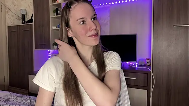 Snapshot of RinaRight__ chatting on 10, 6, 2026 RinaRight online show from 10, 6, 2026