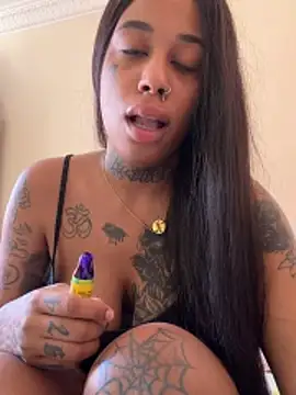 Snapshot of Kira_nyxx chatting on 2, 6, 2026 Kira nyxx online show from 2, 6, 2026