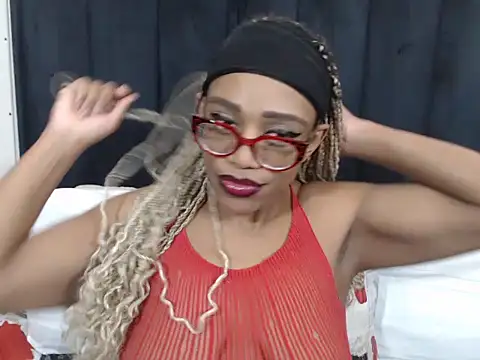 Snapshot of SultryDivax chatting on 4, 6, 2026 SultryDivax online show from 4, 6, 2026