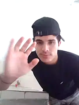Snapshot of elvis_luciano chatting on 2, 6, 2026 elvis luciano online show from 2, 6, 2026