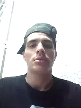 Snapshot of elvis_luciano chatting on 19, 6, 2026 elvis luciano online show from 19, 6, 2026