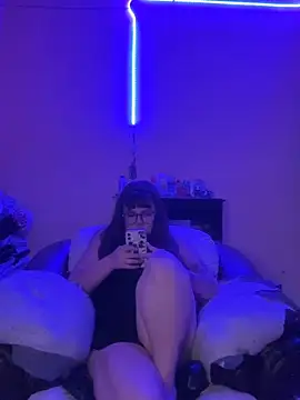 H0oneyBabyyy online show from 6, 8, 2026