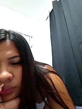 Snapshot of AhslyDuque chatting on 12, 7, 2026 AhslyDuque online show from 12, 7, 2026