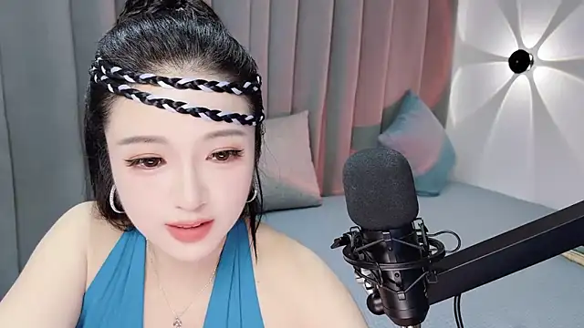Momo-Wow online show from 22, 6, 2026