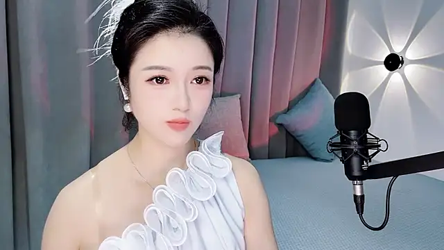 Momo-Wow online show from 2, 7, 2026