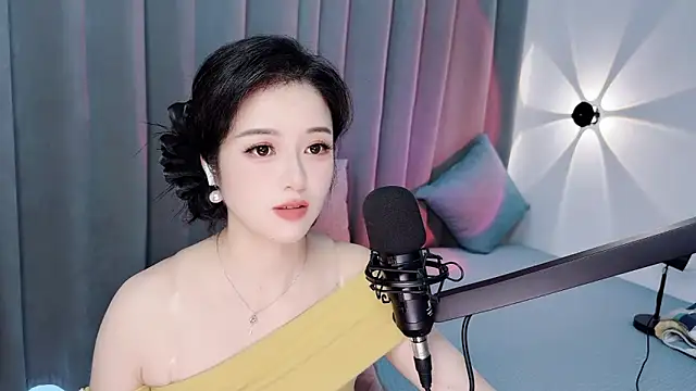 Momo-Wow online show from 17, 7, 2026