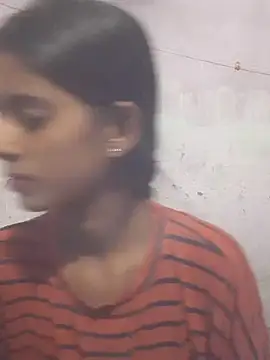 Snapshot of Saloni-Tyagi chatting on 28, 6, 2026 Saloni-Tyagi online show from 28, 6, 2026