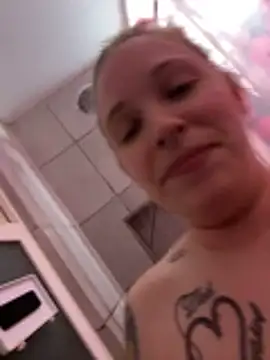 Snapshot of redrumredroom chatting on 3, 6, 2026 redrumredroom online show from 3, 6, 2026