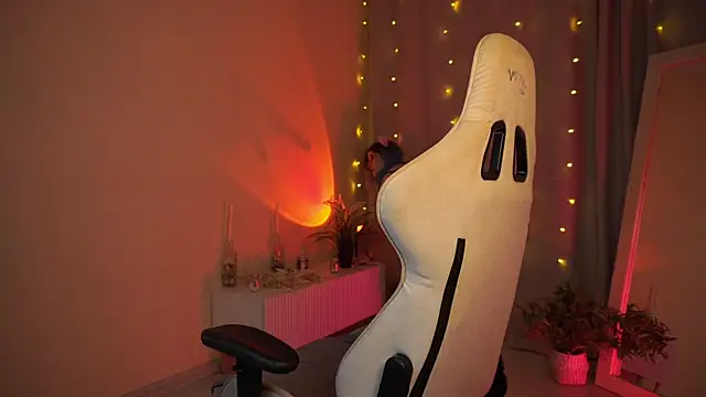 Snapshot of Lain_Root chatting on 16, 7, 2026 Lain Root online show from 16, 7, 2026