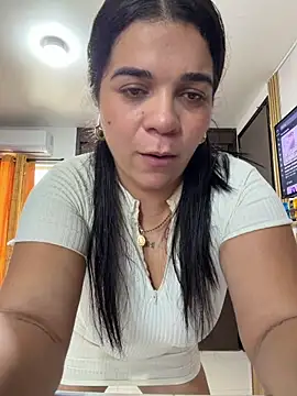 Snapshot of Siri_Luxx chatting on 17, 7, 2026 Siri Luxx online show from 17, 7, 2026