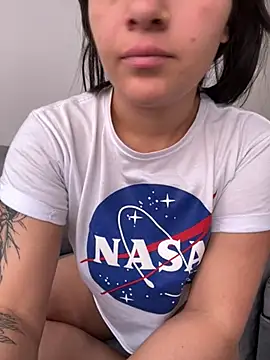 Snapshot of Alyha_cortes_ chatting on 5, 6, 2026 Alyha cortes online show from 5, 6, 2026